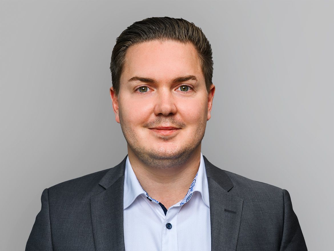 Herr Milan Opp